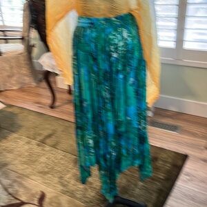 Skirt with butterfly bottom